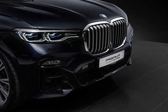 BMW X7 2 of 30