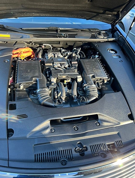 Lexus LS600h 18 of 18