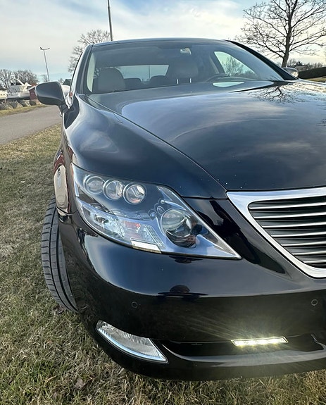 Lexus LS600h 6 of 18