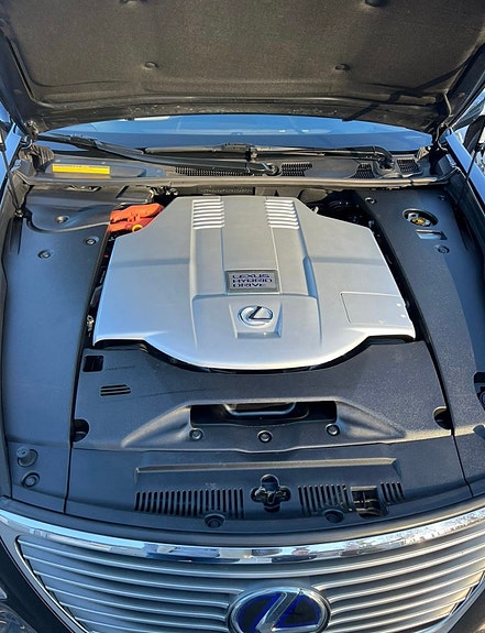 Lexus LS600h 17 of 18