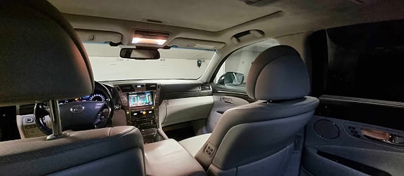 Lexus LS600h 11 of 18