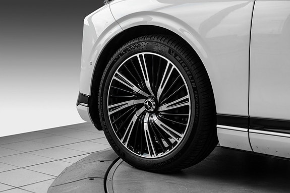 XPeng G9 11 of 30