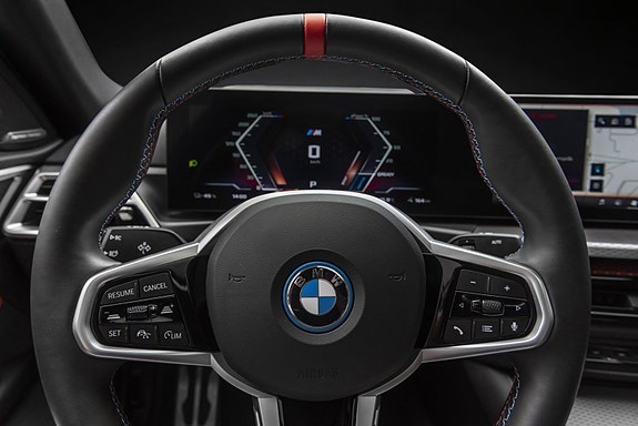 BMW i4 27 of 30
