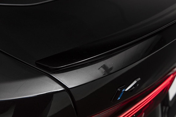 BMW i4 14 of 30