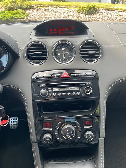 Peugeot RCZ 13 of 16