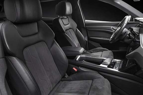 Audi e-tron 13 of 30