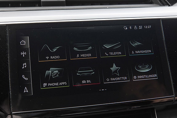 Audi e-tron 26 of 30