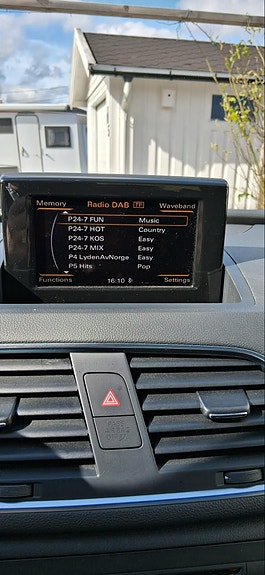 Audi Q3 9 of 22