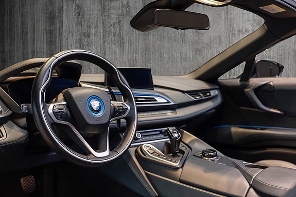 BMW i8 25 of 30