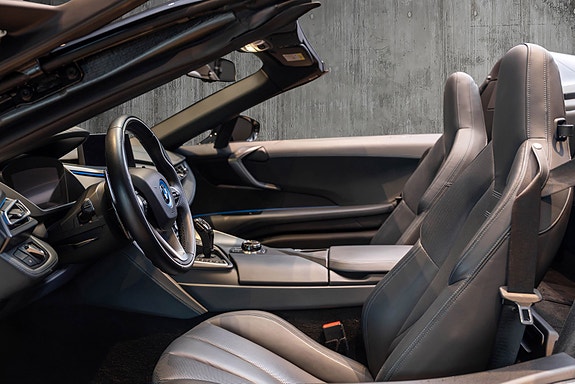 BMW i8 26 of 30