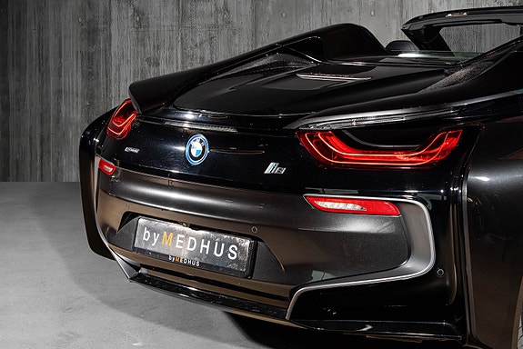 BMW i8 4 of 30