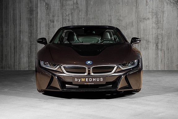 BMW i8 10 of 30