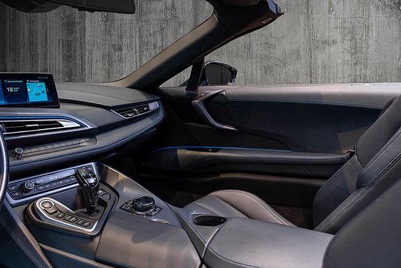 BMW i8 27 of 30