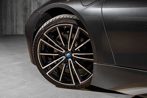 BMW i8 23 of 30