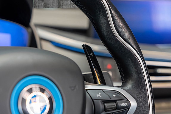 BMW i8 29 of 30