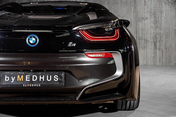 BMW i8 7 of 30