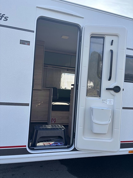 Dethleffs Camper 560 FMK / KØYER / DOBBELTSENG 7 of 30