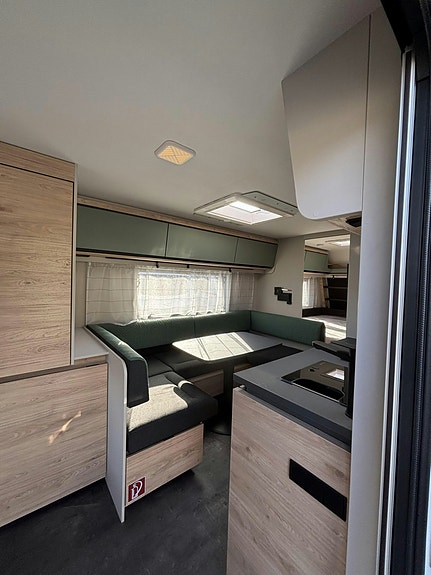 Dethleffs Camper 560 FMK / KØYER / DOBBELTSENG 18 of 30
