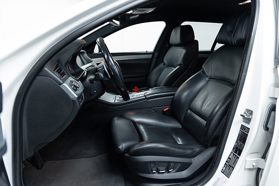 BMW M550d 5 of 24