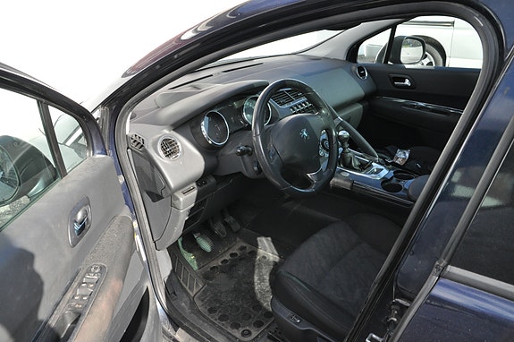 Peugeot 3008 3 of 7