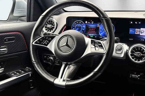 Mercedes-Benz EQB300 22 of 30