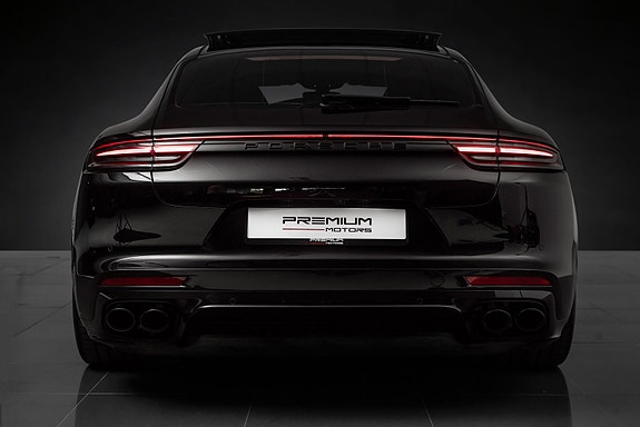 Porsche Panamera 8 of 30