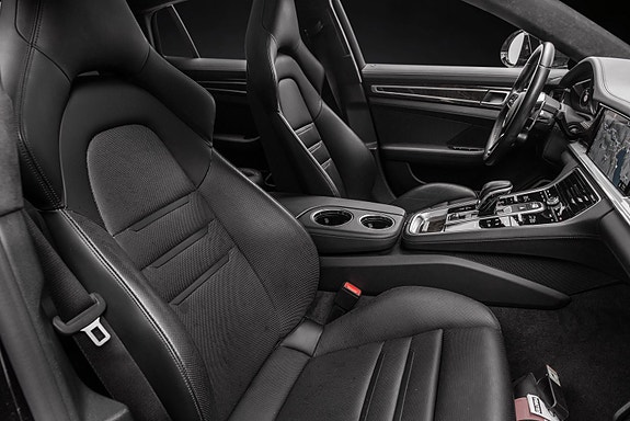 Porsche Panamera 16 of 30