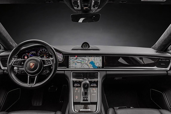 Porsche Panamera 19 of 30