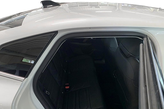 Citroen E-C4 X 25 of 30