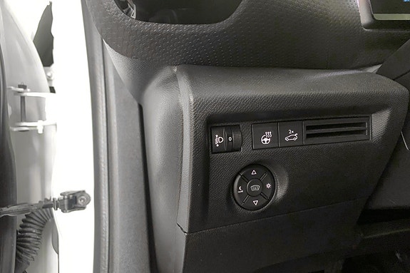 Citroen E-C4 X 11 of 30