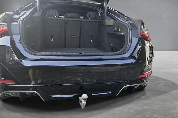 BMW i4 29 of 30