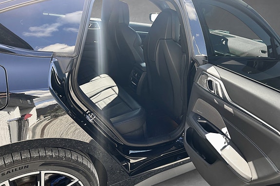 BMW i4 21 of 30