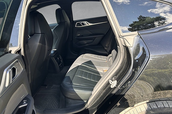 BMW i4 24 of 30