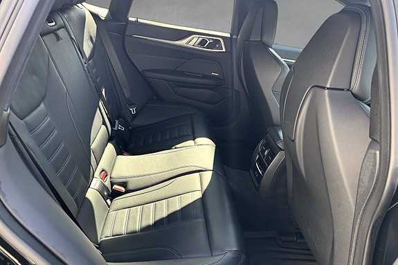 BMW i4 22 of 30