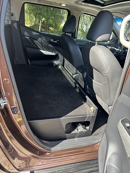 Nissan Navara 13 of 16
