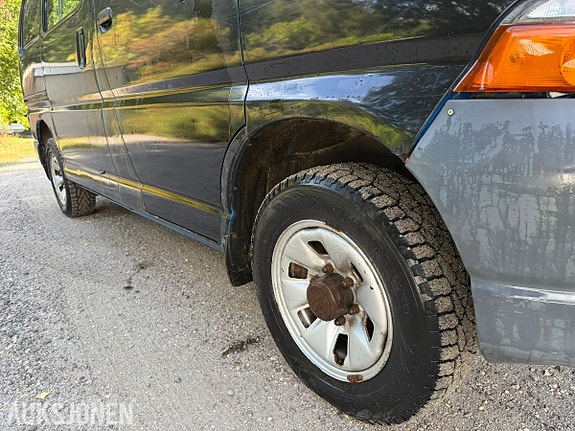 Toyota HiAce 14 of 30