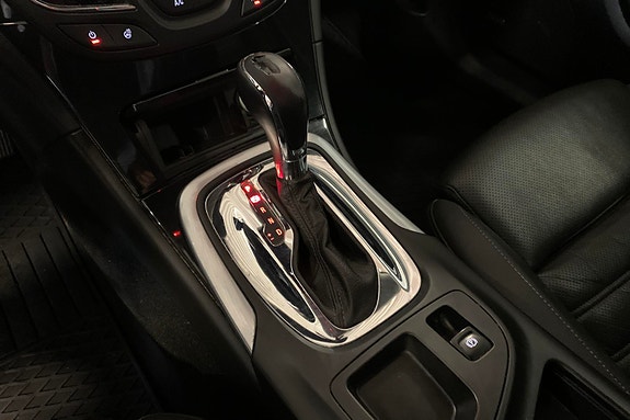 Opel Insignia 14 of 24