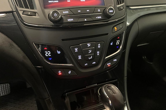 Opel Insignia 15 of 24