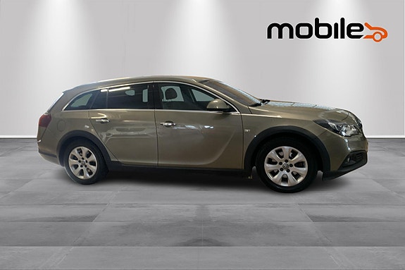 Opel Insignia Country Tourer 2 of 26