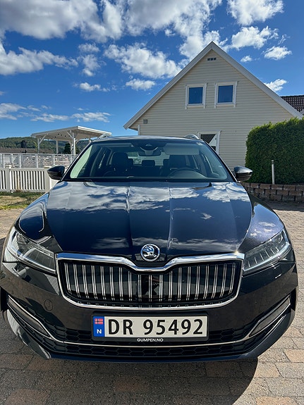 Skoda Superb 2 of 6