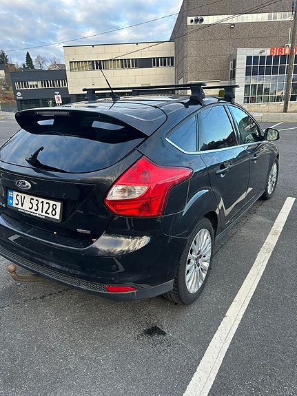 Ford Focus 2 of 6