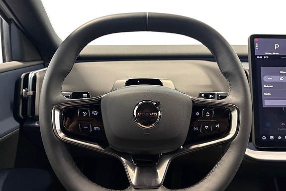 Volvo EX30 18 of 23