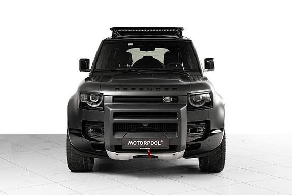 Land Rover Defender 110 4 of 30