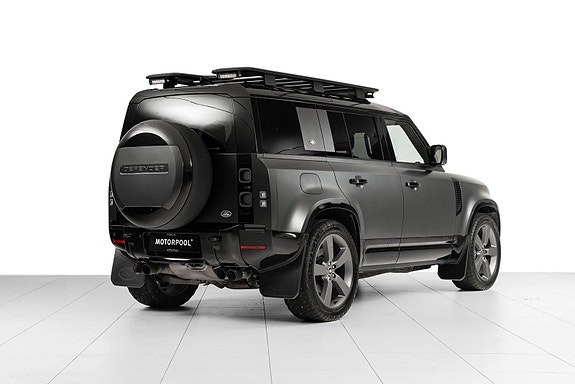 Land Rover Defender 110 2 of 30