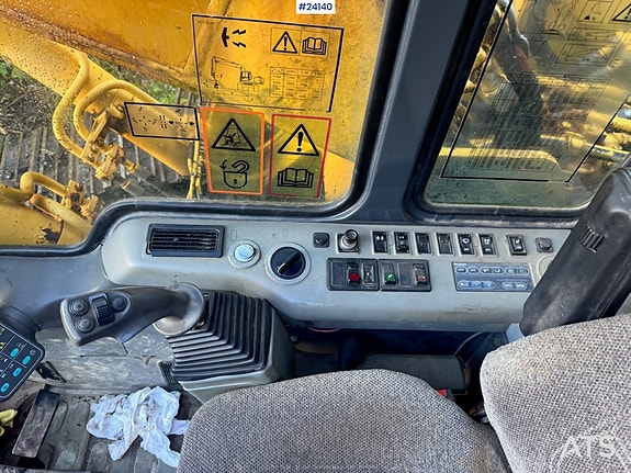 Komatsu PC210LC-6K Gravemaskin m/ Rototilt og 3 skuffer 19 of 25
