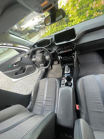 Peugeot 208 16 of 20