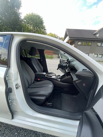 Peugeot 208 11 of 20