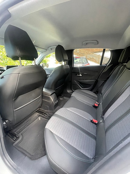 Peugeot 208 6 of 20