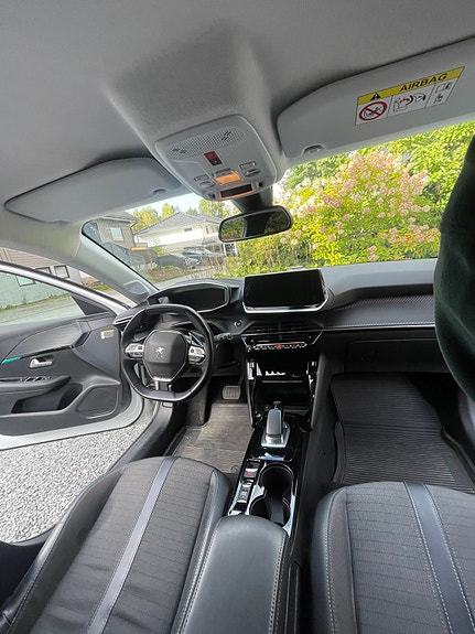 Peugeot 208 12 of 20
