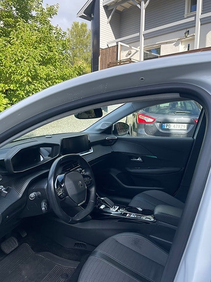 Peugeot 208 10 of 20